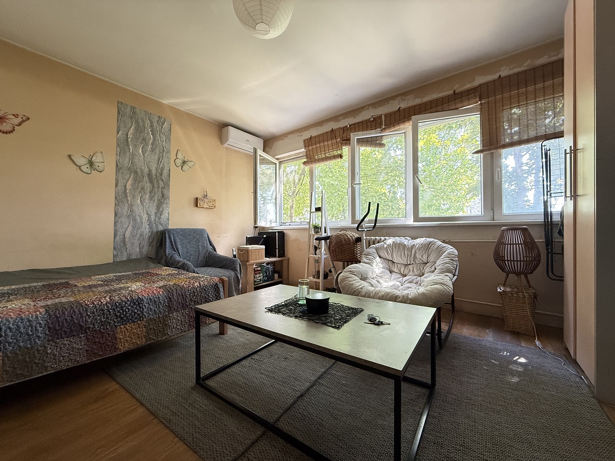 Prodajemo 1 0 stan za renoviranje  40m2  Bana Ivaniša  kod Gradske bolnice 1