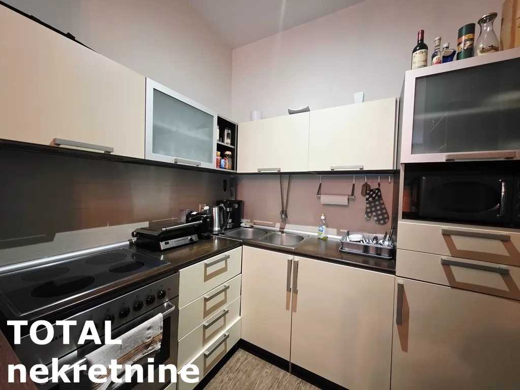Stan,NOVI SAD,BULEVAR,kv: 70.00, € 200000, ID: 1102778 6