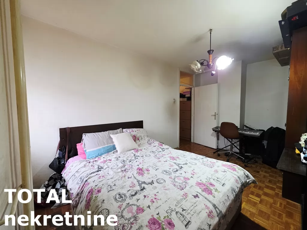 Stan,NOVI SAD,BULEVAR,kv: 84.00, € 220000, ID: 1102703 11