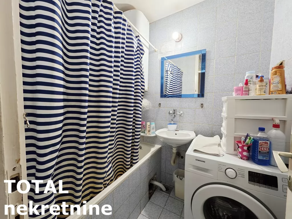 Stan,NOVI SAD,BULEVAR,kv: 84.00, € 220000, ID: 1102703 13