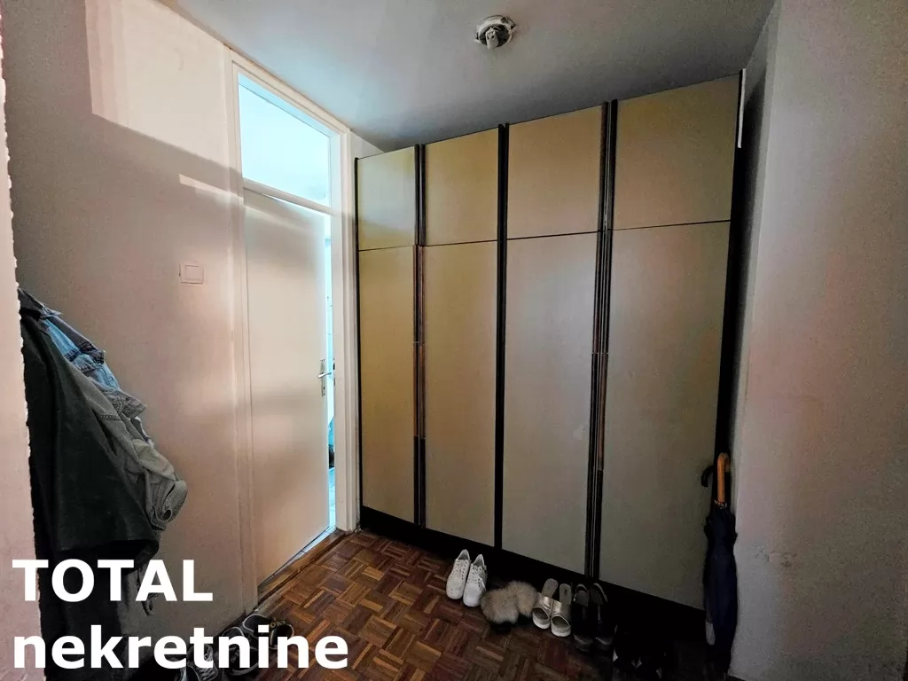 Stan,NOVI SAD,BULEVAR,kv: 84.00, € 220000, ID: 1102703 15