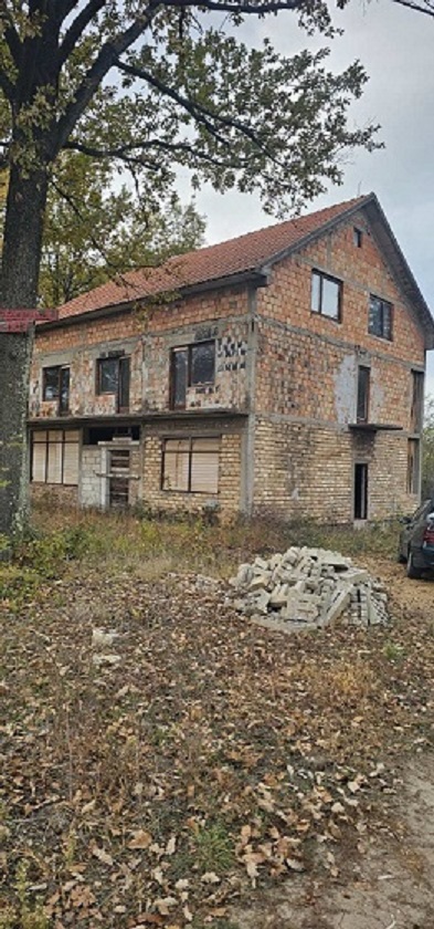 Prodajem stambeno poslovni objekat u Vranicu 1