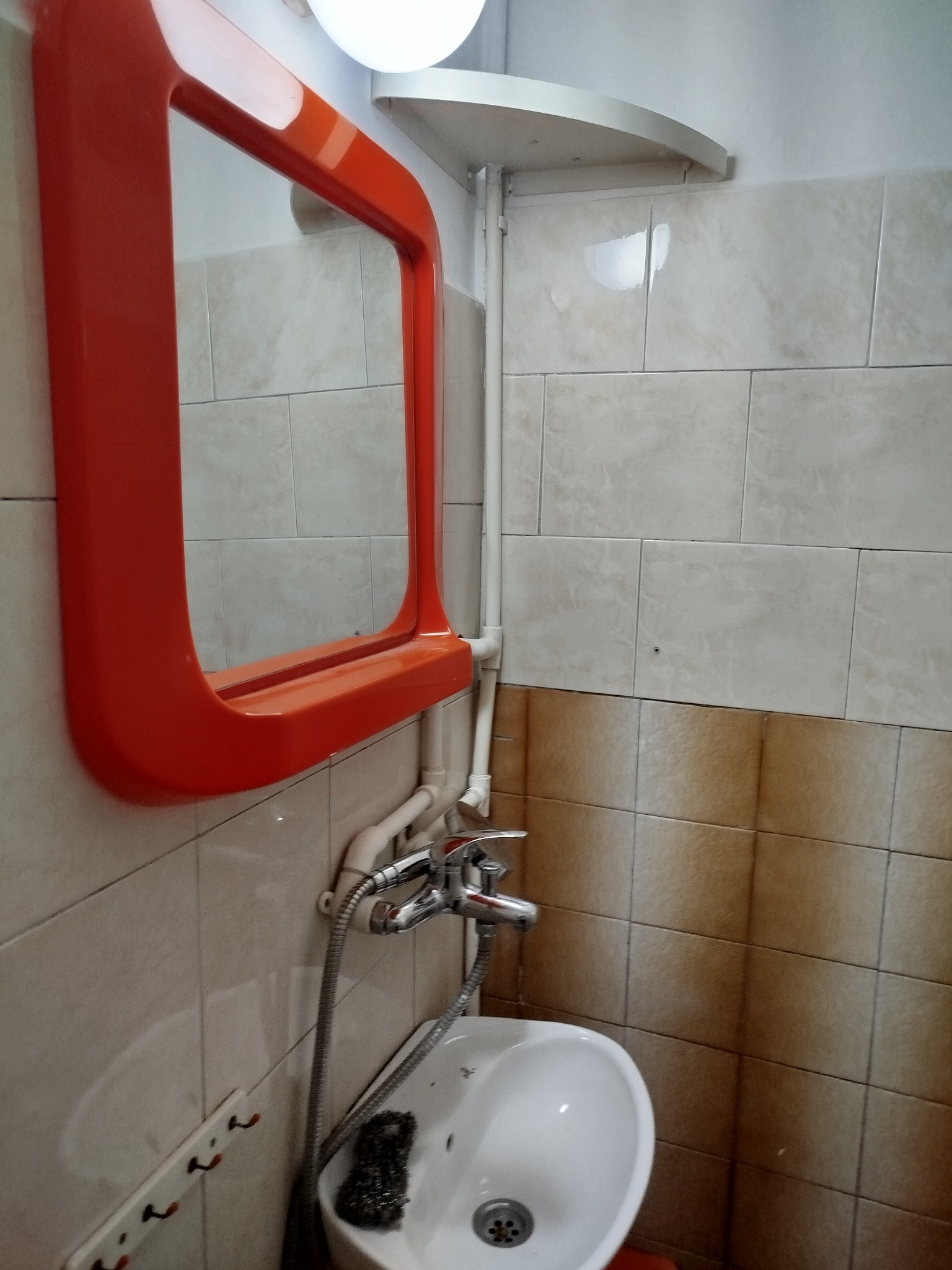 Jednosoban stan u srcu grada  350 e stanarina i troškovi zajedno 5