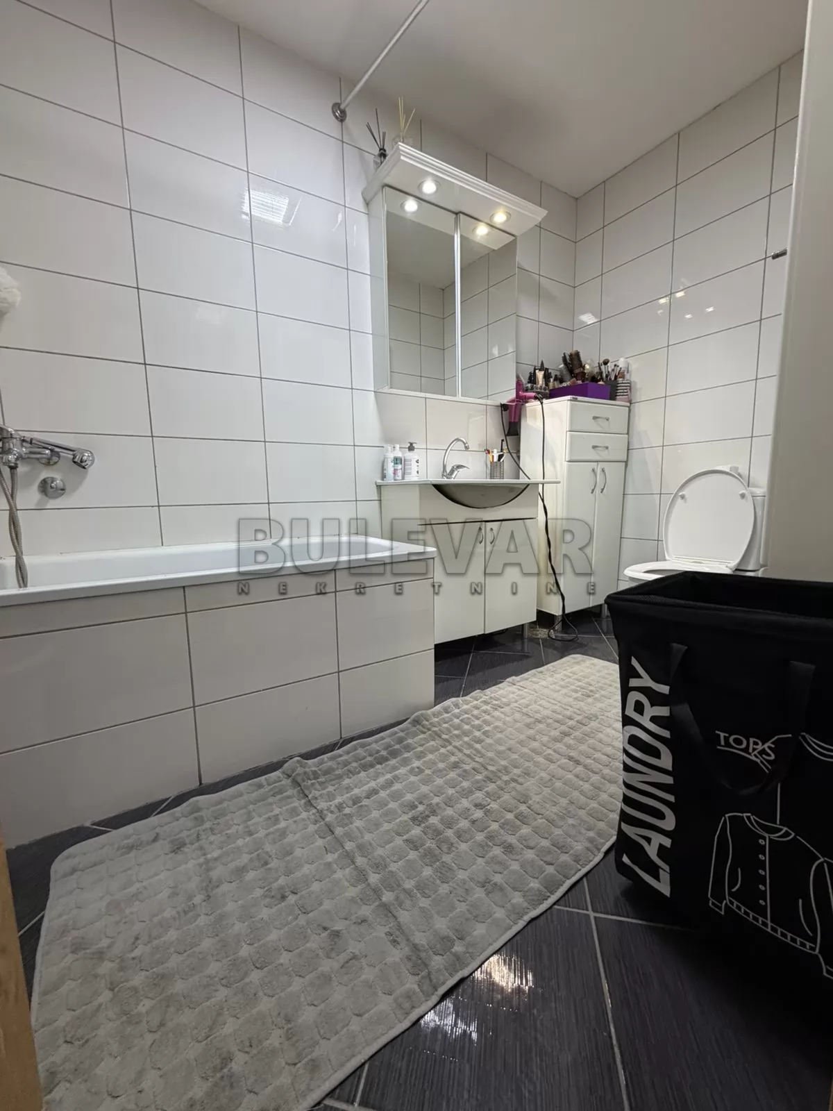 četvorosoban stan, 109 m2, Centar, Kosovska ID: p-016787 6