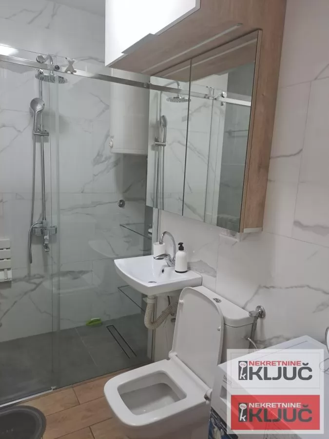 Dvosoban stan 55 m², Bulevar Oslobođenja, Novi Sad 1