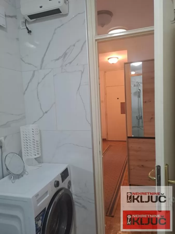Dvosoban stan 55 m², Bulevar Oslobođenja, Novi Sad 2