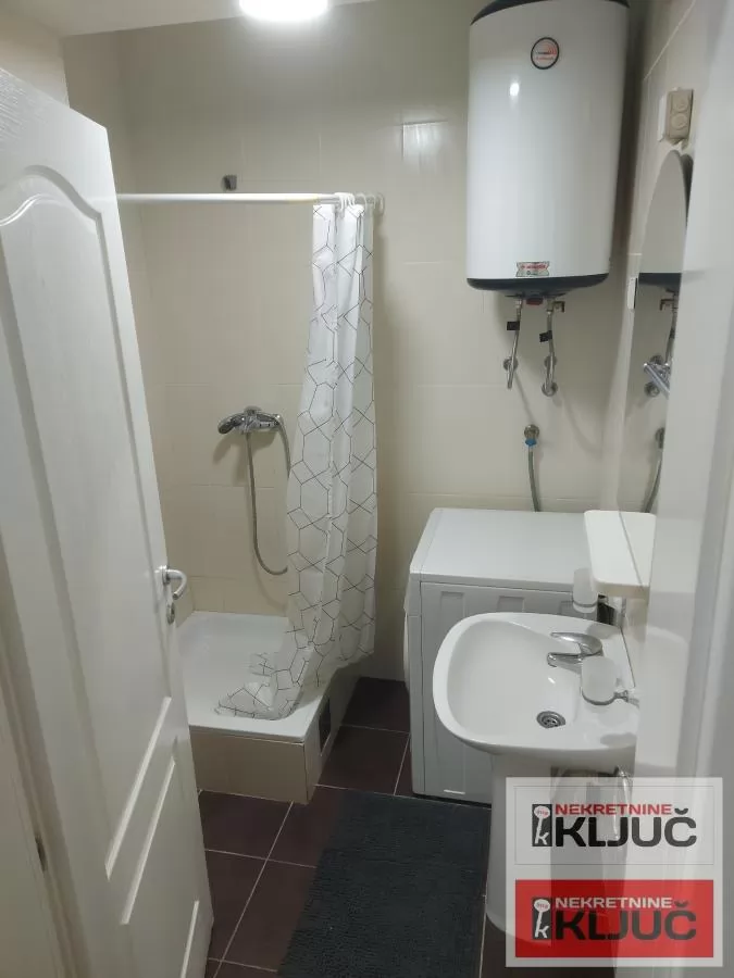 GRBAVICA, Novi Sad, 1.5-soban stan-ODMAH USELJJIVO 7