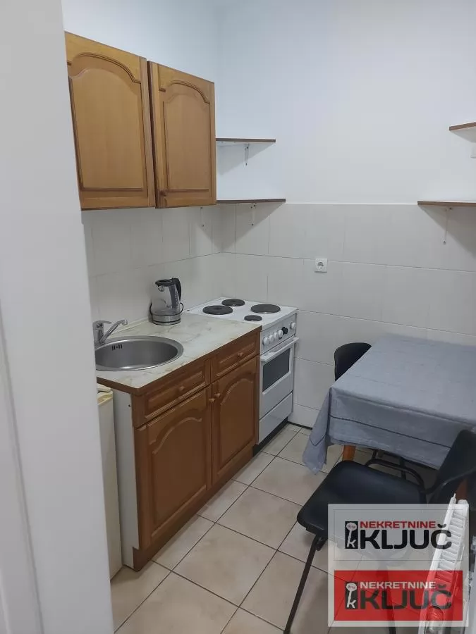 GRBAVICA, Novi Sad, 1.5-soban stan-ODMAH USELJJIVO 8