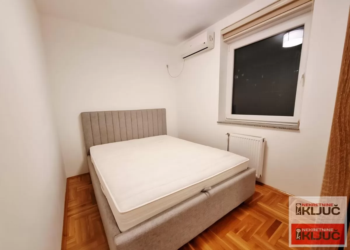 KOD SAJMA, 63m2, Trosoban, Namešten 11