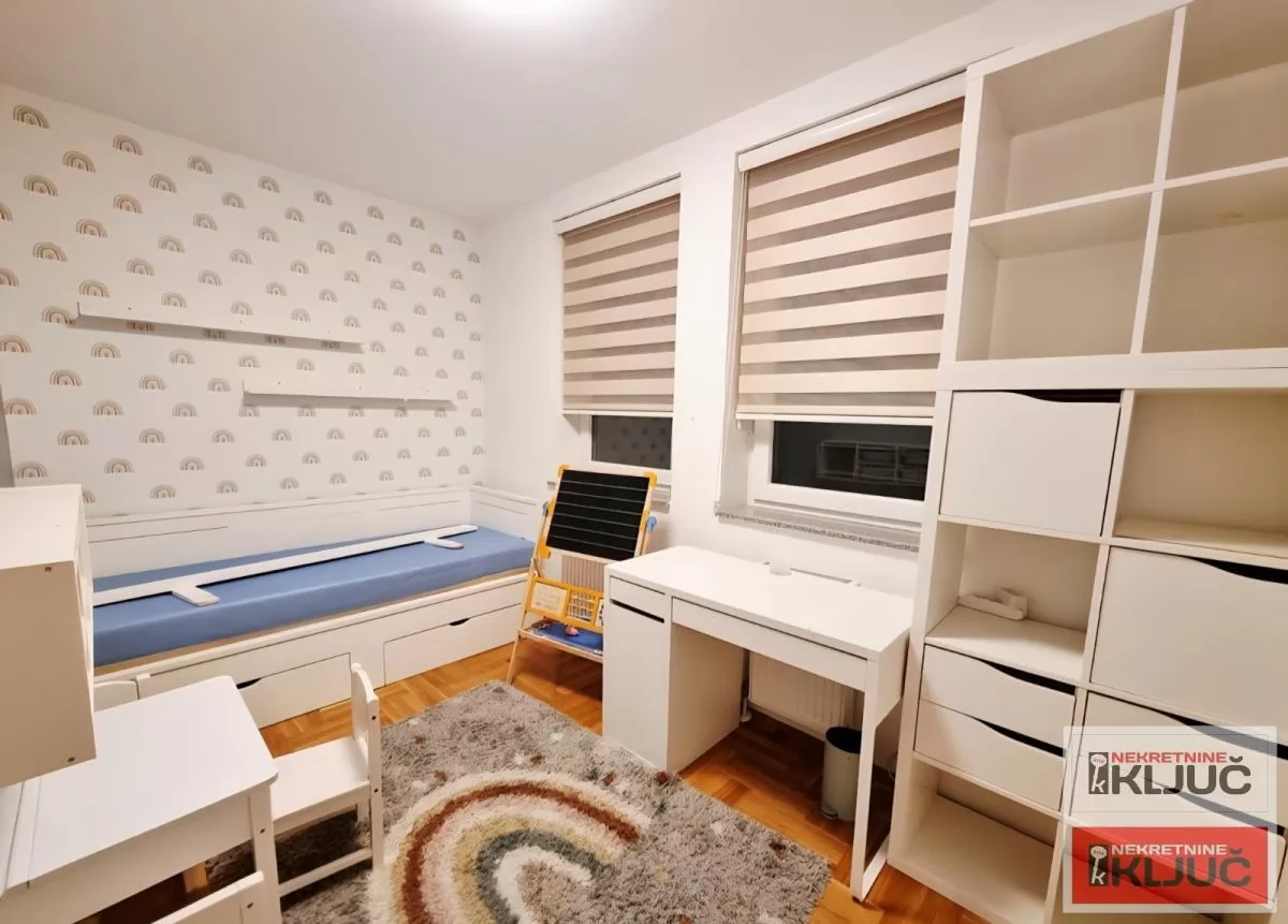 KOD SAJMA, 63m2, Trosoban, Namešten 7