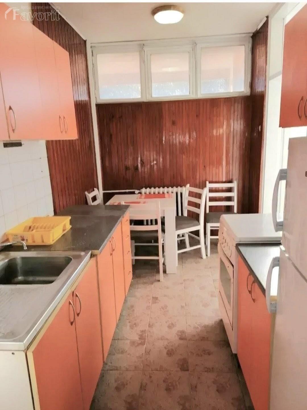 MEDAKOVIC II, RADOVANA SIMICA CIGE, 42m2 3
