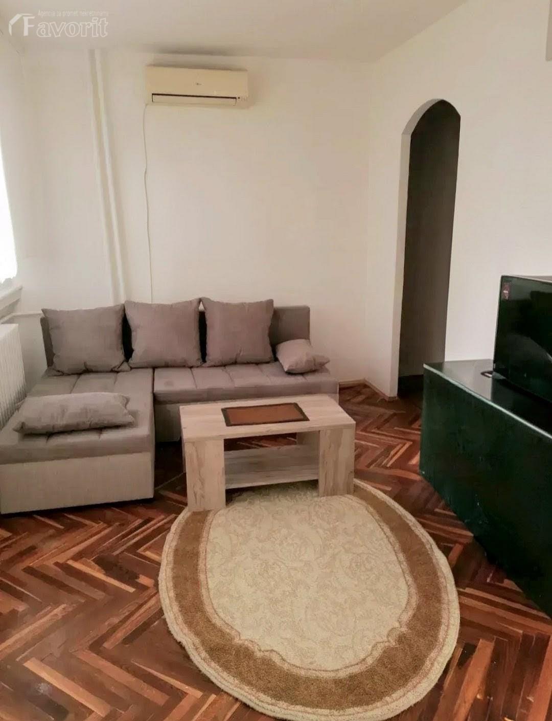 MEDAKOVIC II, RADOVANA SIMICA CIGE, 42m2 2