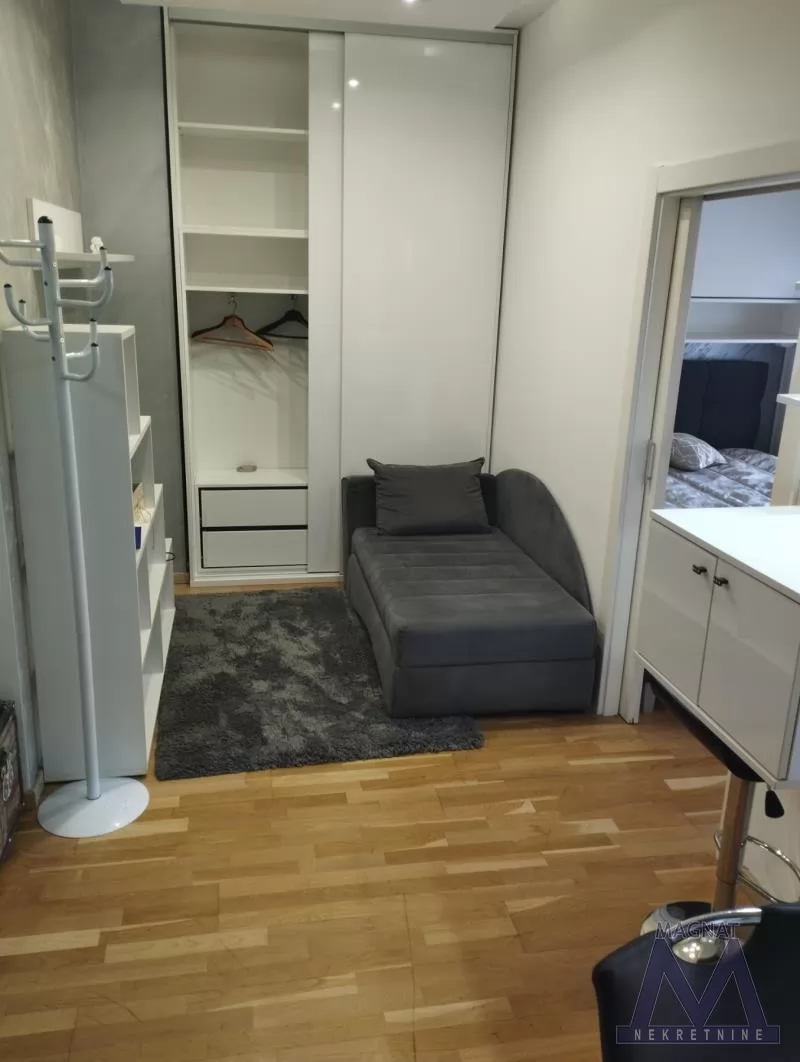 Stan,NOVI SAD,CENTAR,kv: 36, € 380, ID: 9101960 1