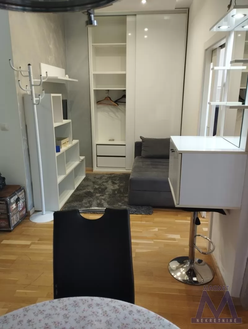 Stan,NOVI SAD,CENTAR,kv: 36, € 380, ID: 9101960 2