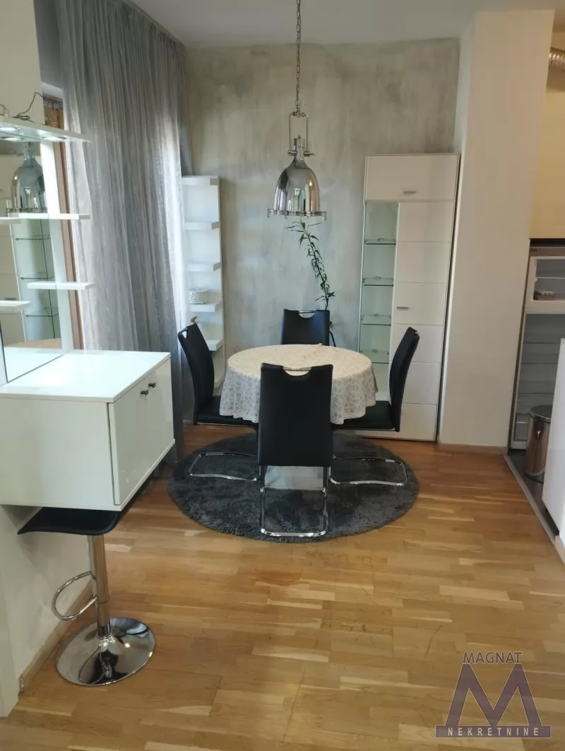 Stan,NOVI SAD,CENTAR,kv: 36, € 380, ID: 9101960 4
