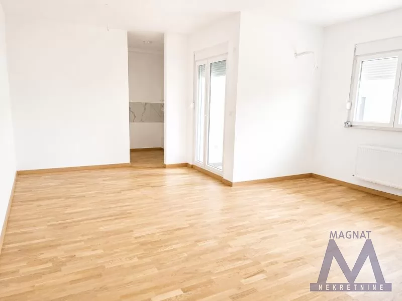 Stan,PETROVARADIN,PETROVARADIN,kv: 65, € 400, ID: 9101961 1