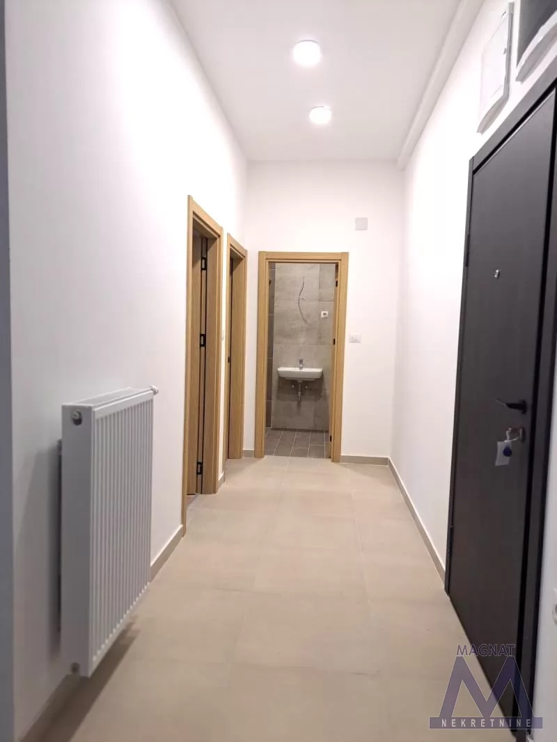 Stan,PETROVARADIN,PETROVARADIN,kv: 65, € 400, ID: 9101961 6