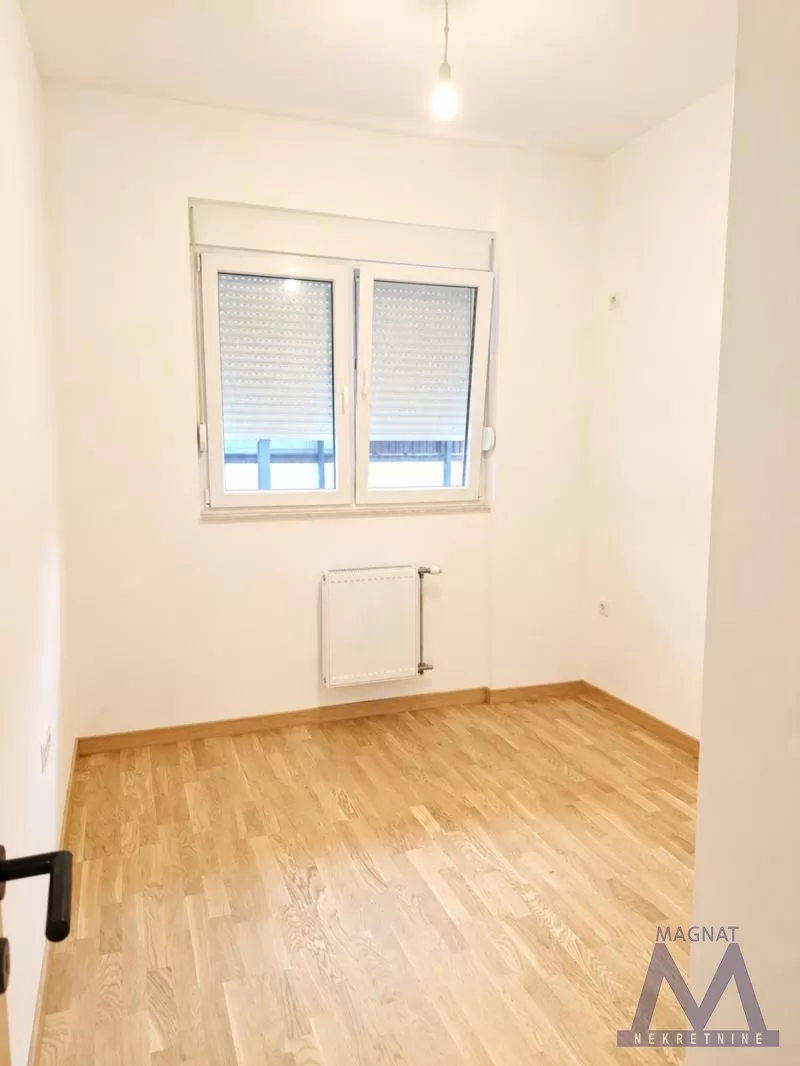 Stan,PETROVARADIN,PETROVARADIN,kv: 65, € 400, ID: 9101961 7
