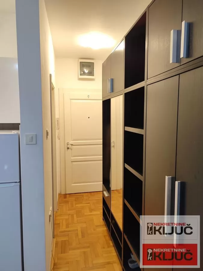 Garsonjera na Grbavici, 29 m², Novi Sad 6