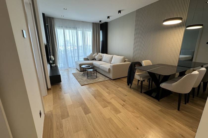 Izdaje se 1 5 stan u kompleksu Novi Dorćol  56m2 1