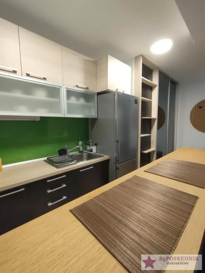 Palilula, Višnjička banja, Višnjičeki venac, 46m2 11