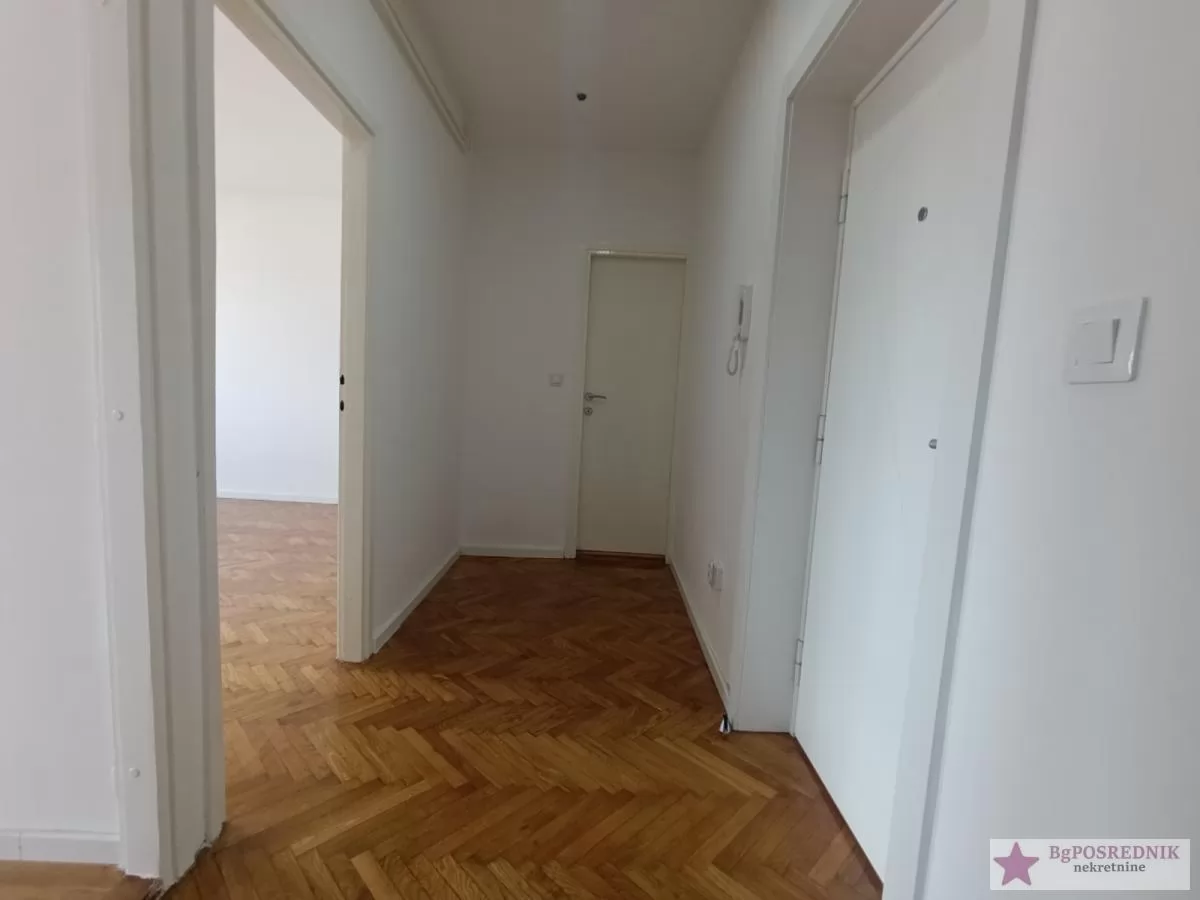 Savski venac, Sarajevska, Vojvode Milenka, 44m2+terasa 6