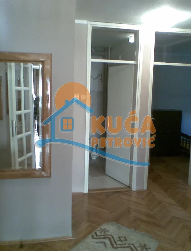Trosoban stan, 98 m2, Centar, 7. jula ID: i-016769 15
