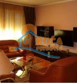 Trosoban stan, 98 m2, Centar, 7. jula ID: i-016769 3