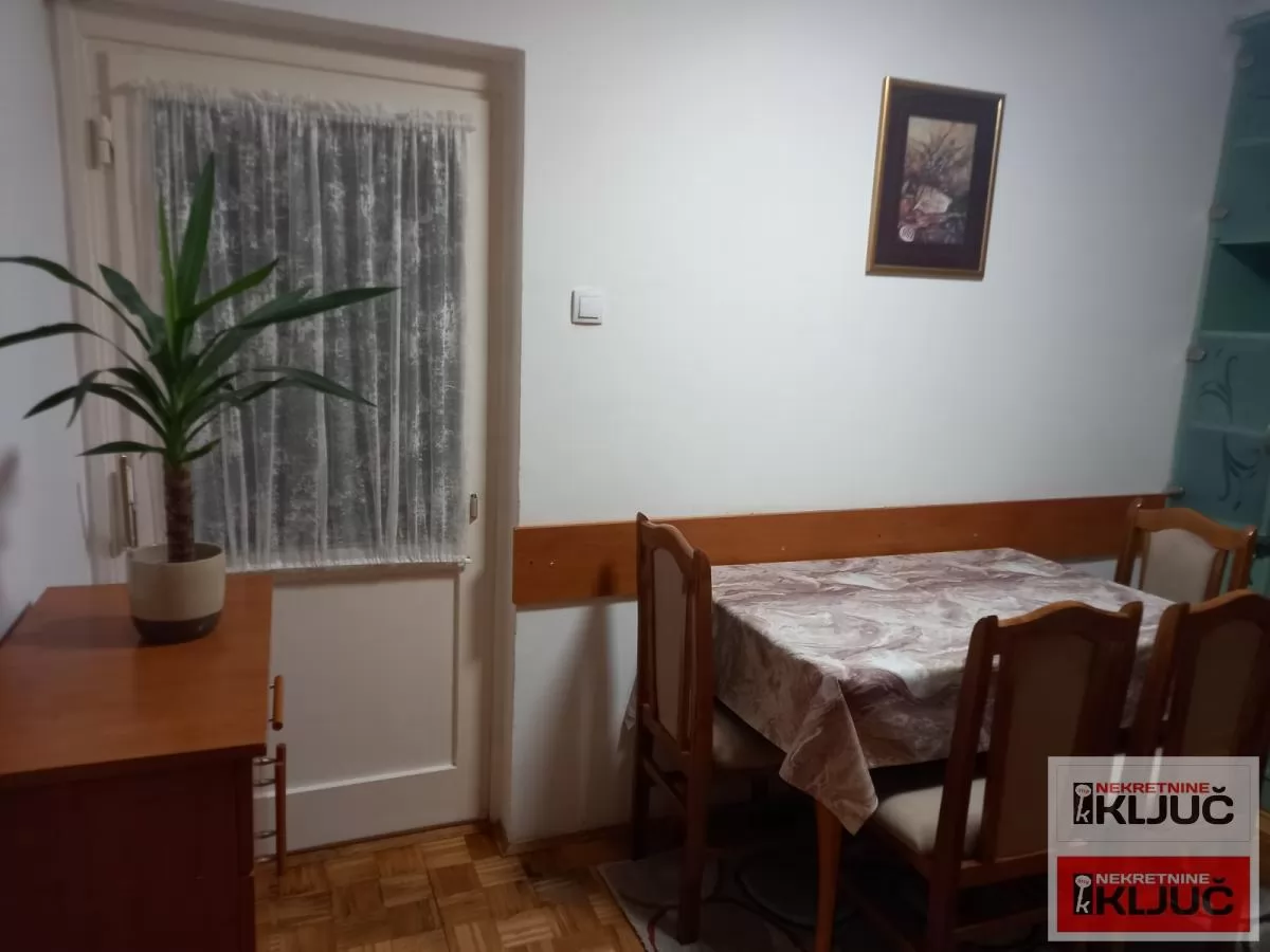 ŽELEZNIČKA STANICA IZDAJE SE DVOSOBAN NAMEŠTEN STAN 10