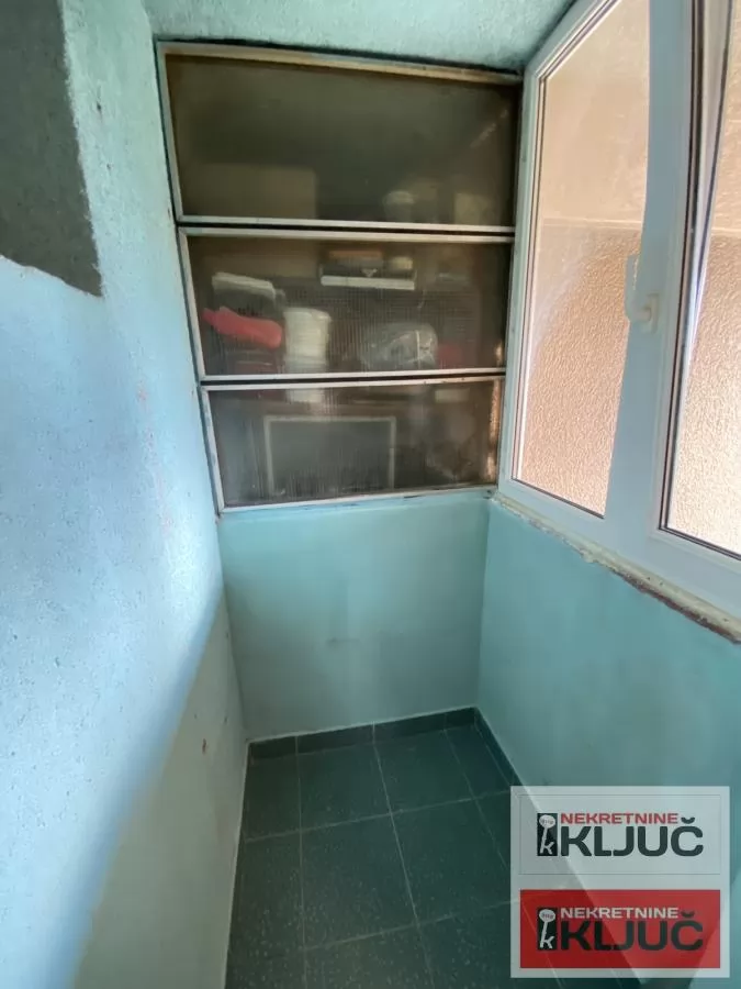ŽELEZNIČKA STANICA IZDAJE SE DVOSOBAN NAMEŠTEN STAN 20
