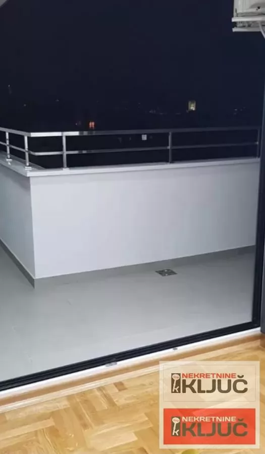 BULEVAR OSLOBOĐENJA IZDAJE SE JEDNOIPOSOBAN NAMEŠTEN STAN 12