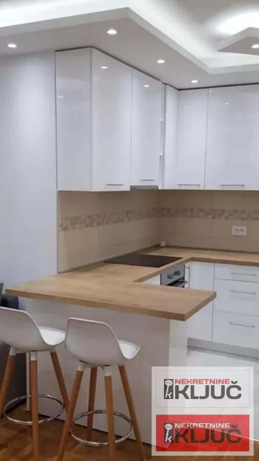 BULEVAR OSLOBOĐENJA IZDAJE SE JEDNOIPOSOBAN NAMEŠTEN STAN 5