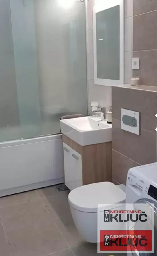 BULEVAR OSLOBOĐENJA IZDAJE SE JEDNOIPOSOBAN NAMEŠTEN STAN 9