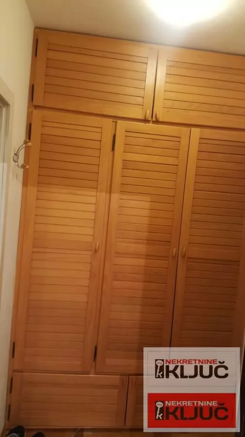 CENTAR IZDAJE SE NAMEŠTENA GARSONJERA 6