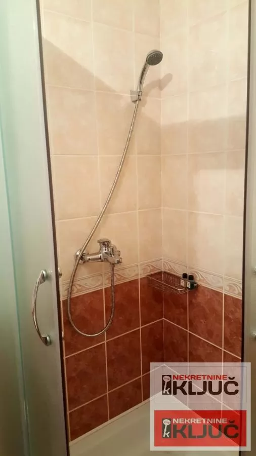 CENTAR IZDAJE SE NAMEŠTENA GARSONJERA 7