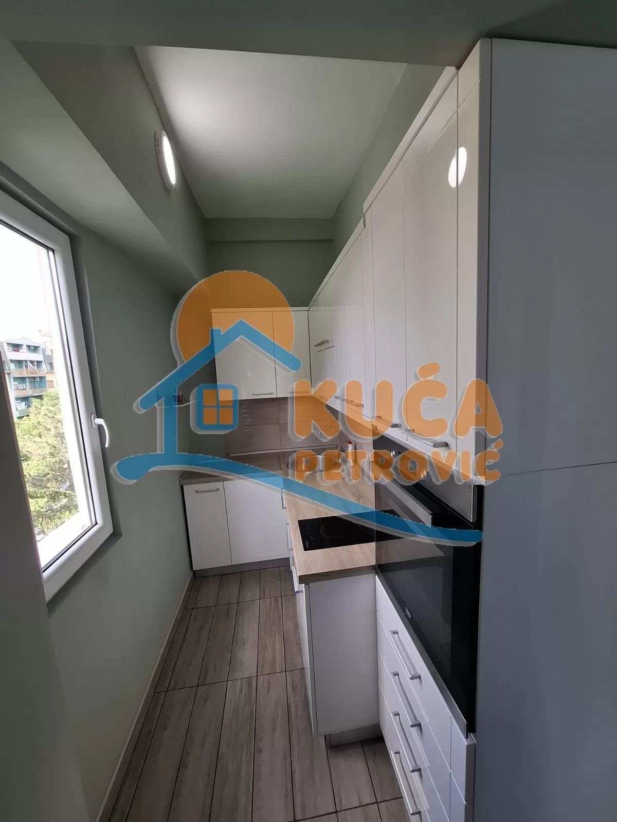 Dvosoban stan, 60 m2, Čair, Cara Dušana ID: i-016800 12
