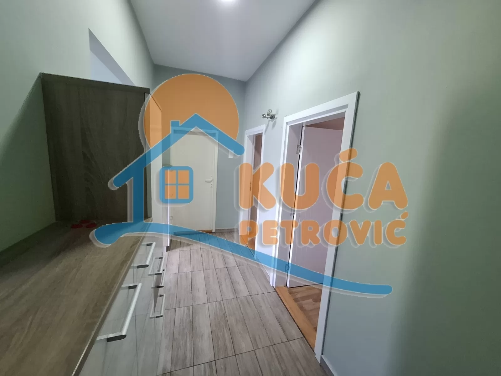 Dvosoban stan, 60 m2, Čair, Cara Dušana ID: i-016800 24