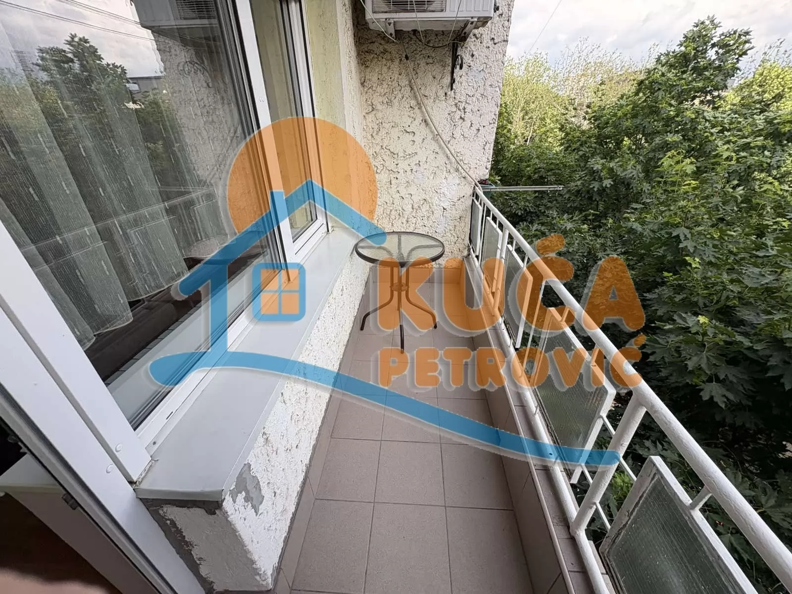 Dvosoban stan, 60 m2, Čair, Cara Dušana ID: i-016800 28
