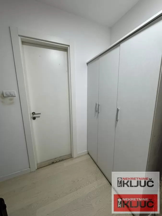 Garsonjera u centru Novog Sada, 25 m², prvi sprat 8