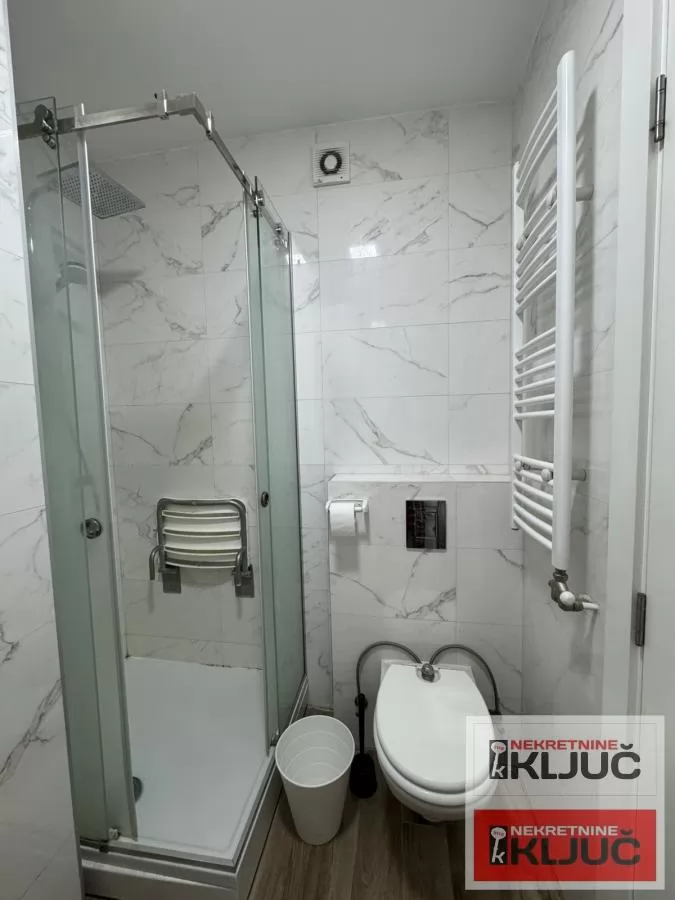 Garsonjera u centru Novog Sada, 25 m², prvi sprat 9