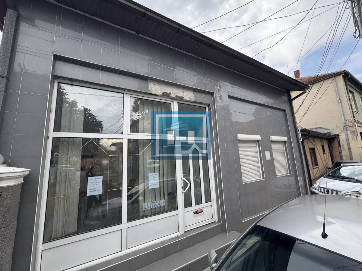 LOKAL ZA IZDAVANJE U PROMETNOJ ULICI – IDEALAN ZA KANCELARIJU ILI BIRO 7