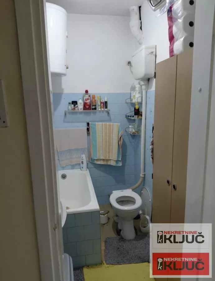SATELITSKA PIJACA, 50m2, Dvosoban, Starogradnja 7