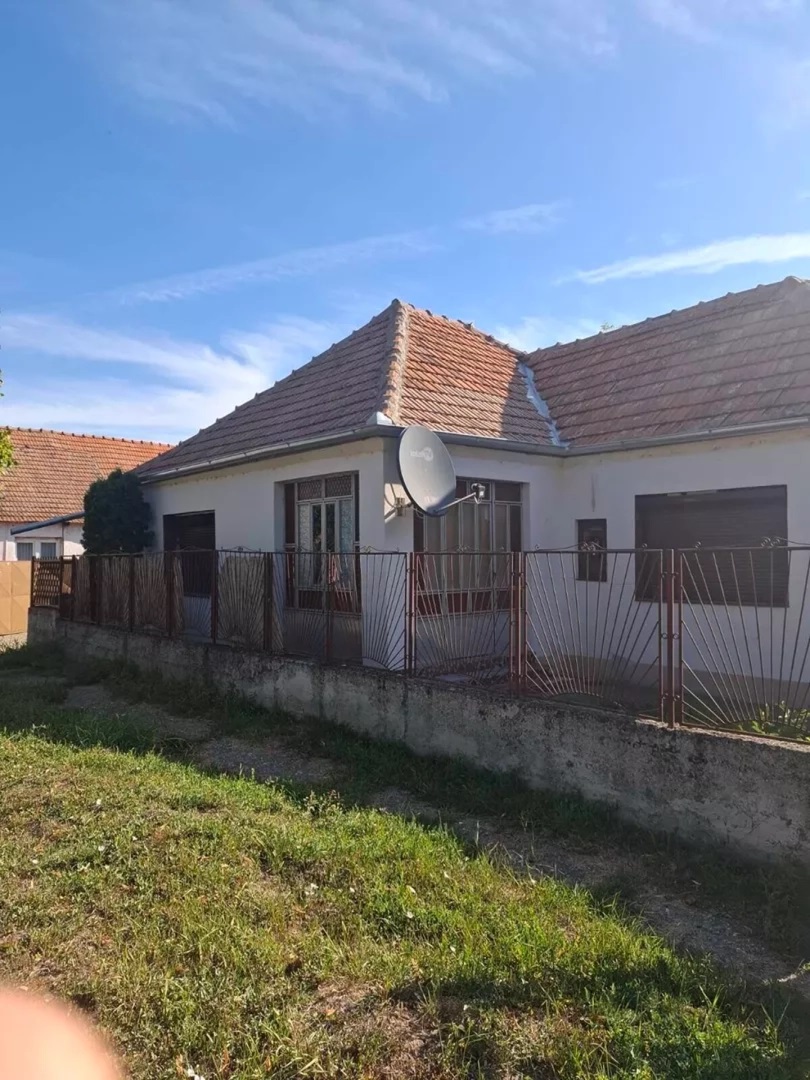 Kuća na prodaju u Farkaždinu Zrenjanin 1