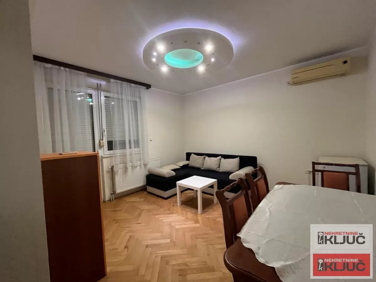 Dvosoban stan 42 m², Grbavica, Novi Sad, 1. sprat 4