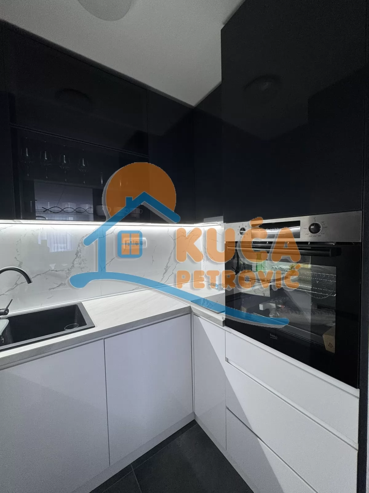 Jednosoban stan, 50 m2, Centar, Cara Dušana ID: i-016809 8