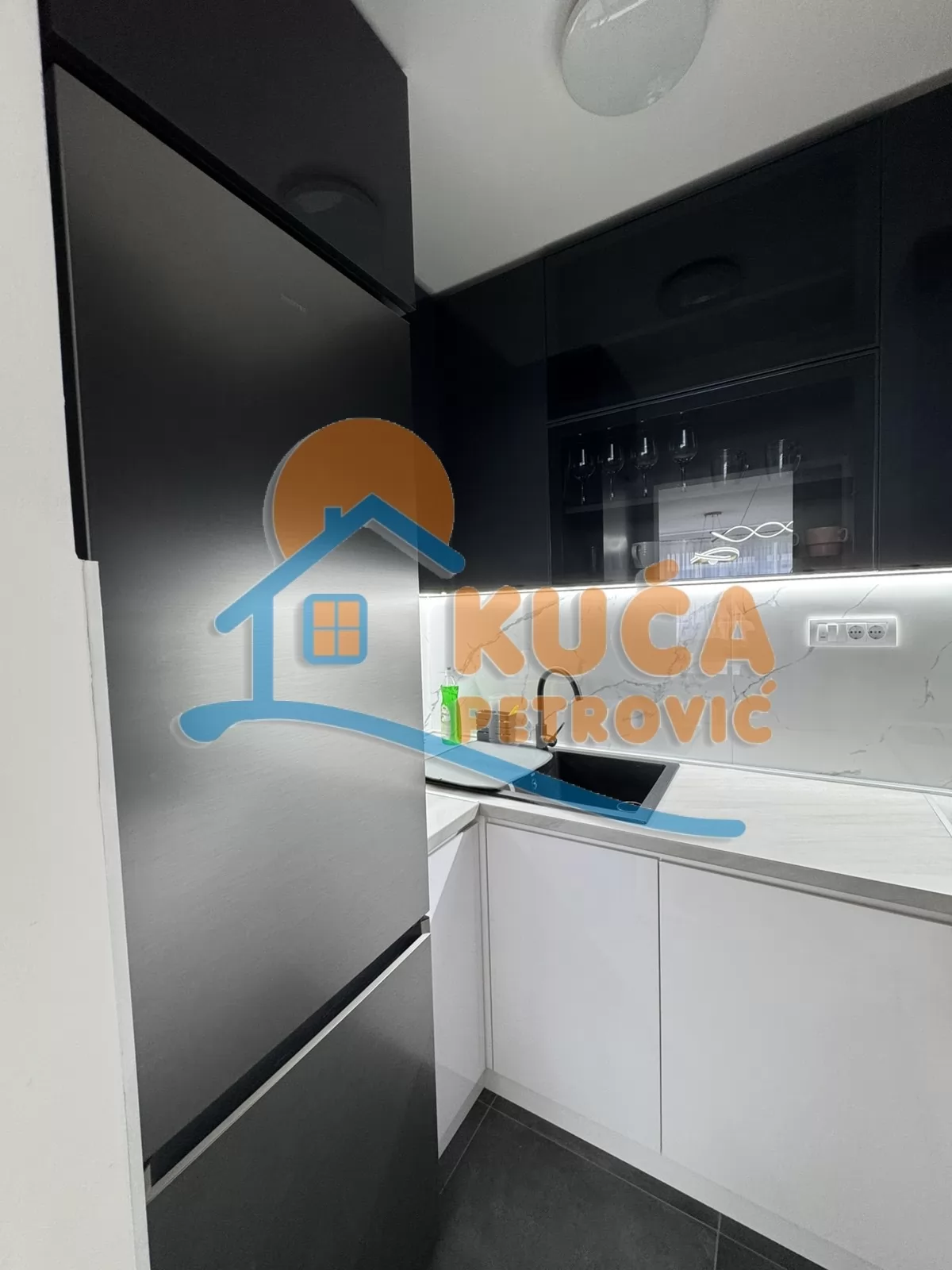 Jednosoban stan, 50 m2, Centar, Cara Dušana ID: i-016809 9