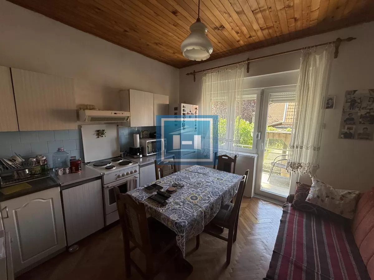 KUĆA U CENTRU GRADA – LOKACIJA KOJA SE RETKO POJAVLJUJE NA TRŽIŠTU! 13