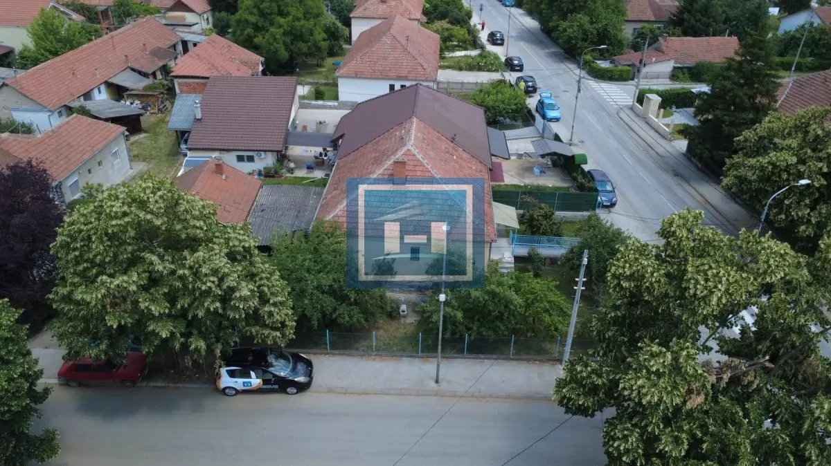 KUĆA U CENTRU GRADA – LOKACIJA KOJA SE RETKO POJAVLJUJE NA TRŽIŠTU! 4