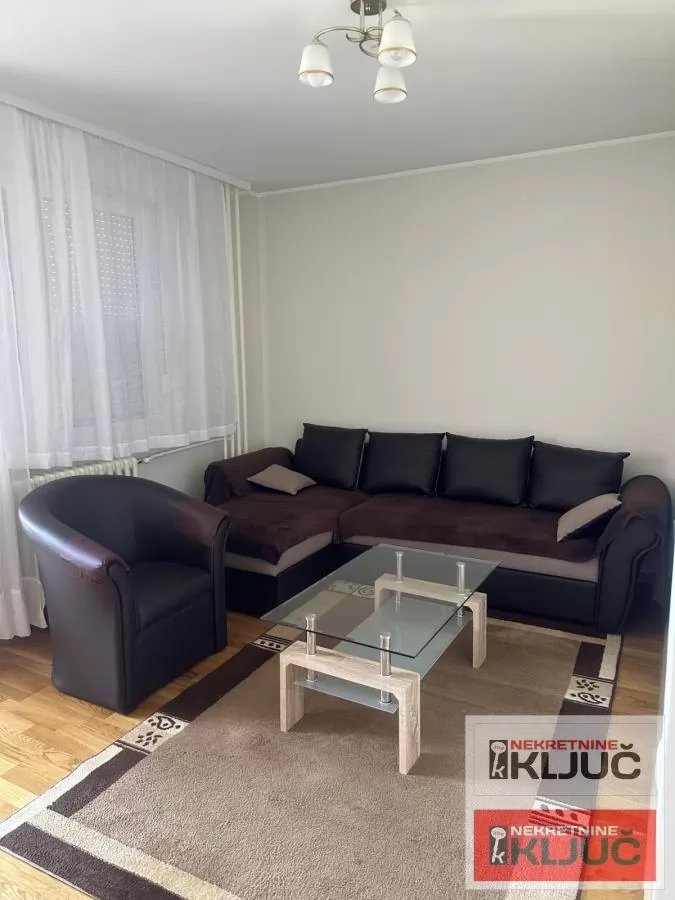LIMAN 4, 66m2, Trosoban, Renoviran, Namešten 1