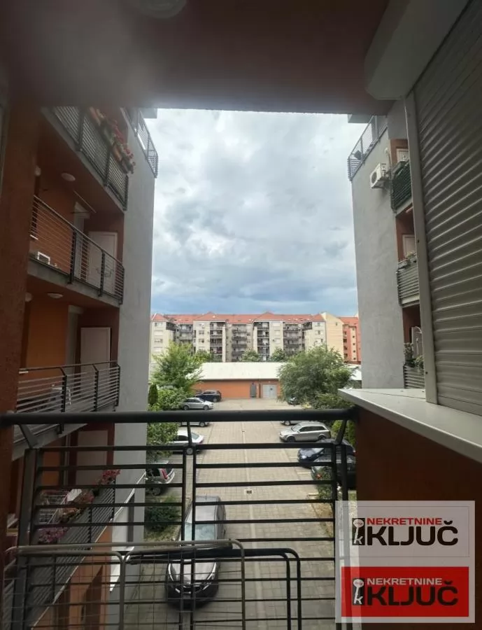 NOVA DETELINARA IZDAJE SE JEDNOIPOSOBAN NAMEŠTEN STAN 9